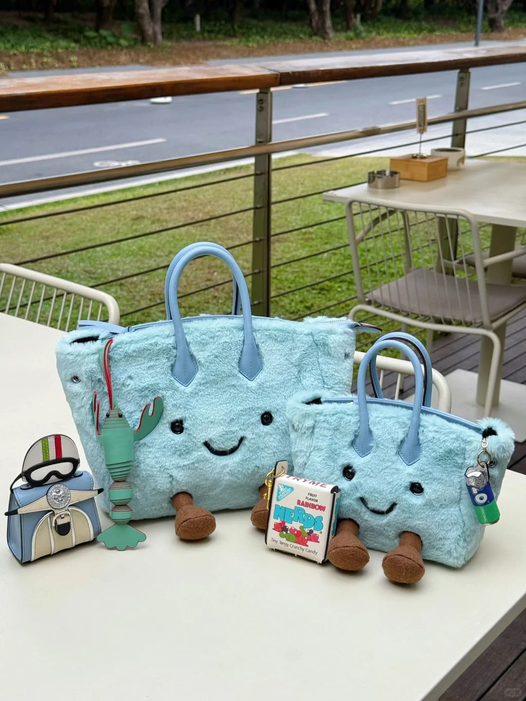 Classic Aqua Mist BK Jelly Bag 7..9.8-inch